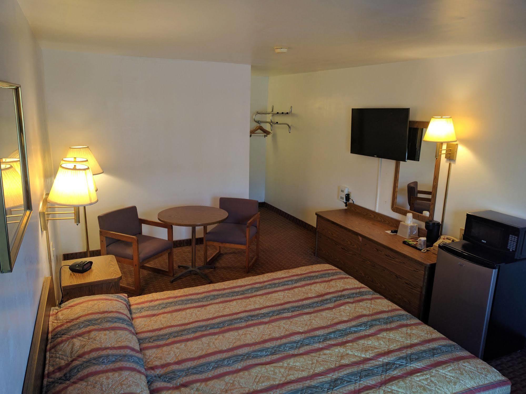 Value Inn Harrisburg-York Valley Green Buitenkant foto